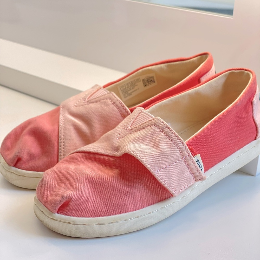 Girls Toms size 11